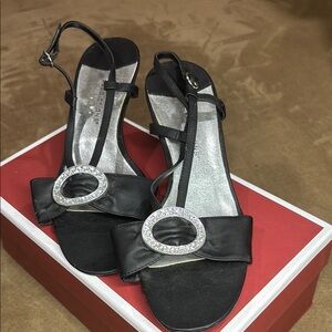 Elegant Black Women's Sandals with Bow Accent